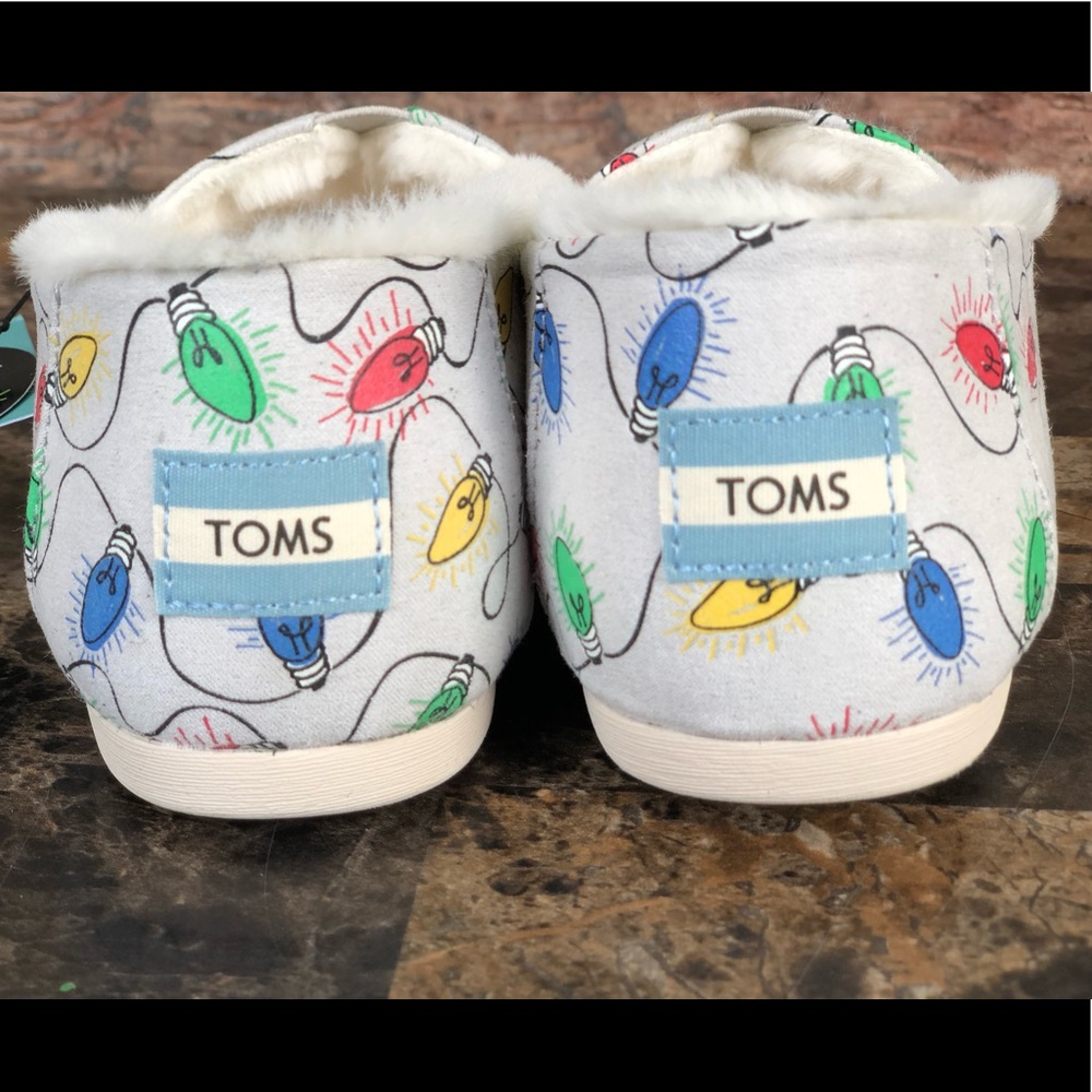 TOMS Glow In The Dark Lights Print with Faux fur - Picture 10 of 11